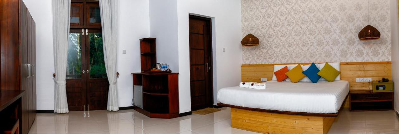 Hotel Bella Vista อนุราธปุระ ภายนอก รูปภาพ